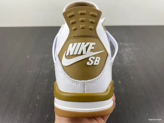 HYPE 4 Jordan SB DR5415-120 Retro 0530